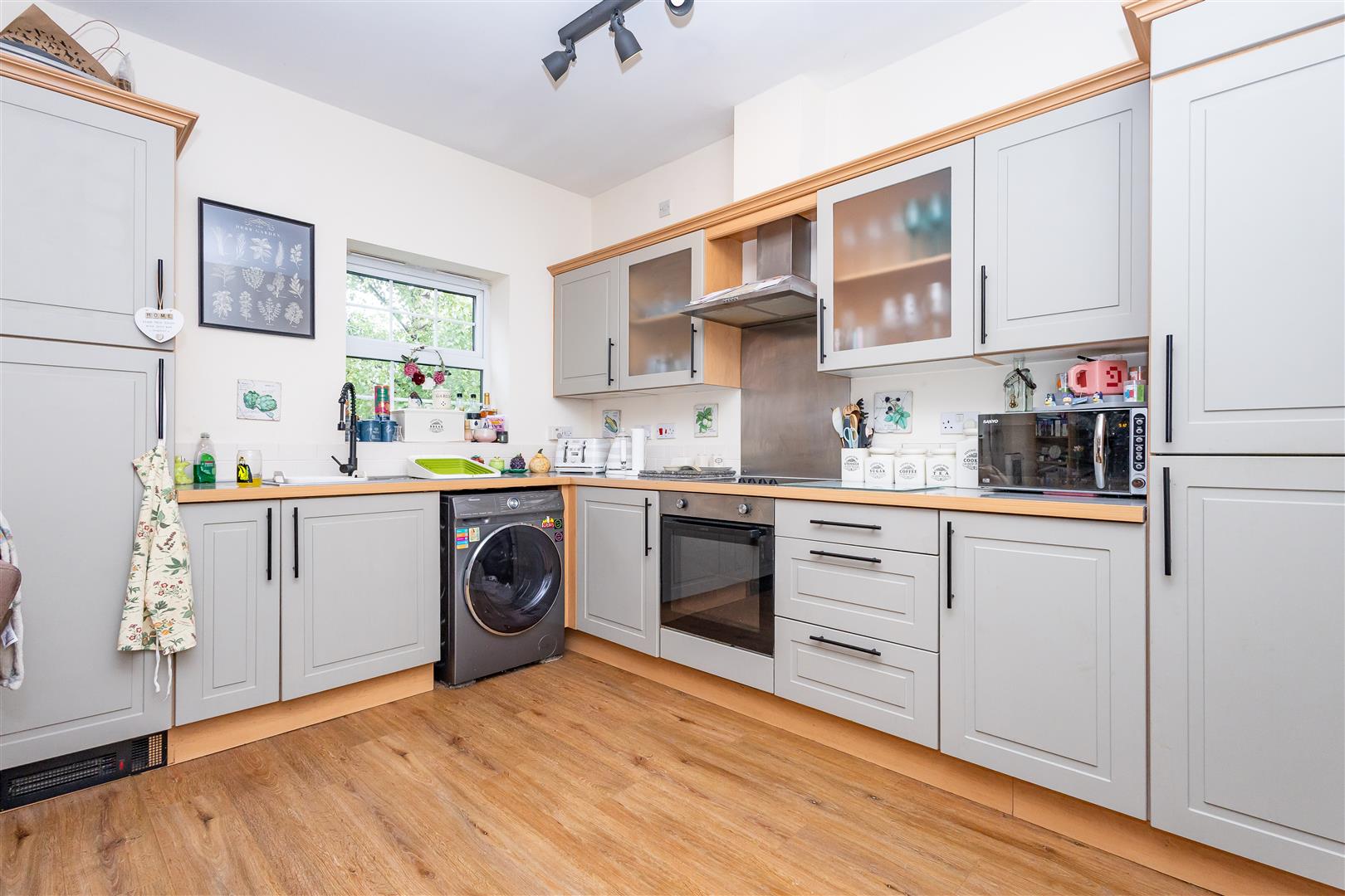 2 bed property in Hunters Wood Court, Chorley